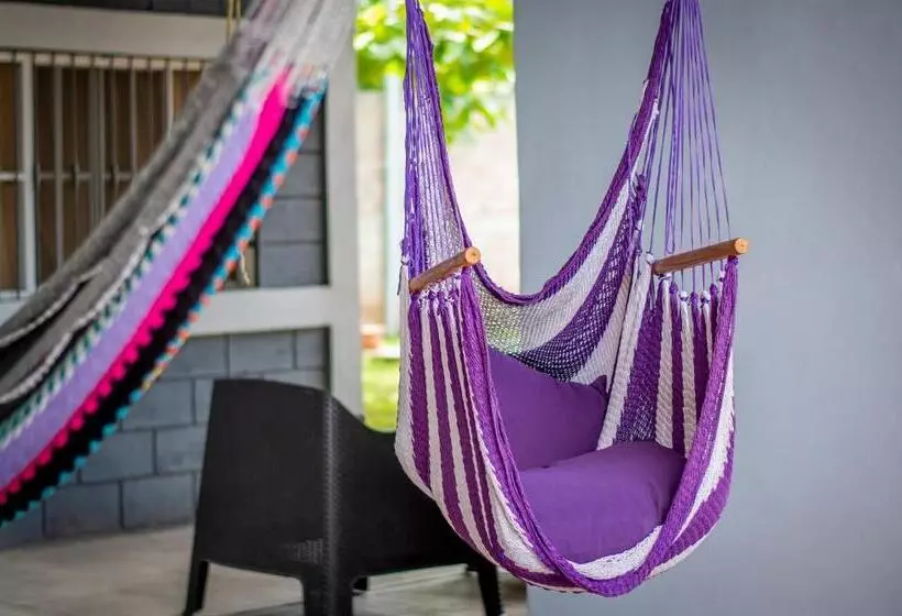 هتل Hostal Don Luis