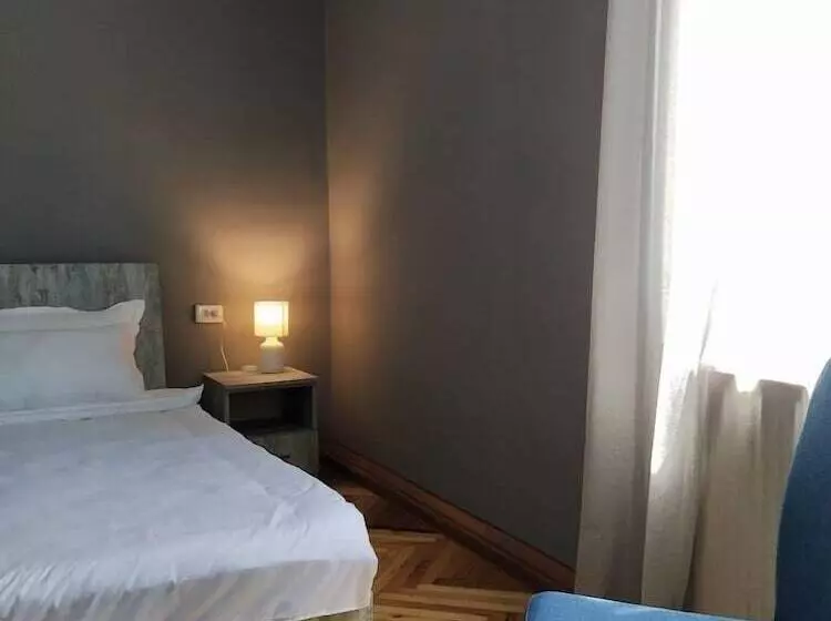 پانسیون Shanshe