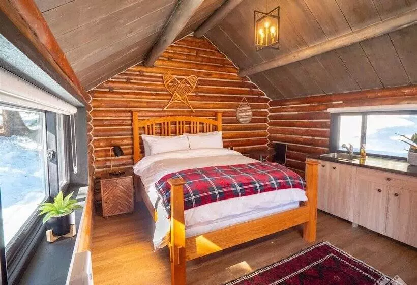 Lomakeskus Chute Lake Lodge