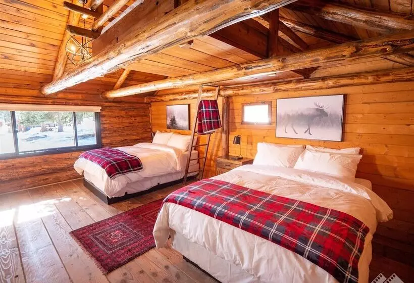 Lomakeskus Chute Lake Lodge