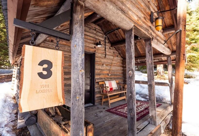 渡假胜地 Chute Lake Lodge