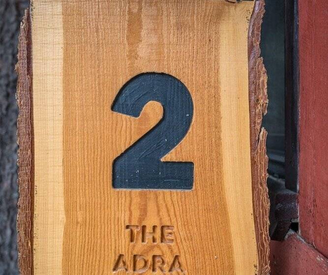 渡假胜地 Chute Lake Lodge