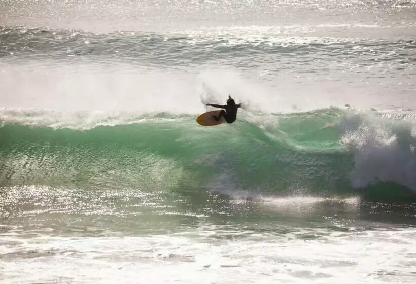 Retkeilymaja Boilers Surf House