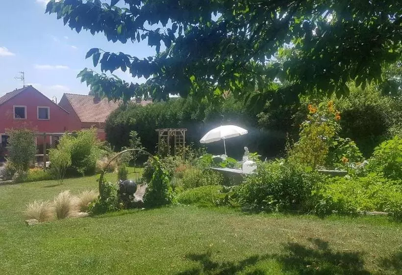 Aamiaismajoitus (B&B) Au Champ Du Coq