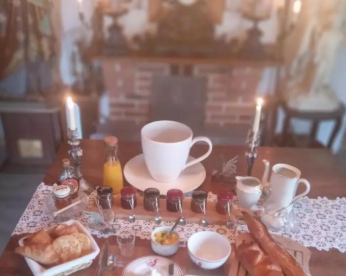 Aamiaismajoitus (B&B) Au Champ Du Coq