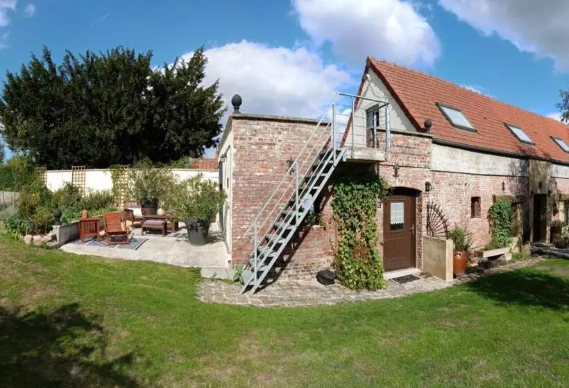 Aamiaismajoitus (B&B) Au Champ Du Coq