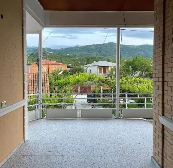 تختخواب و صبحانه Zaali S Wine Cellar