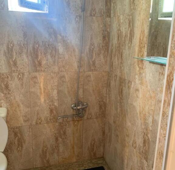 פנסיון Eno Grand