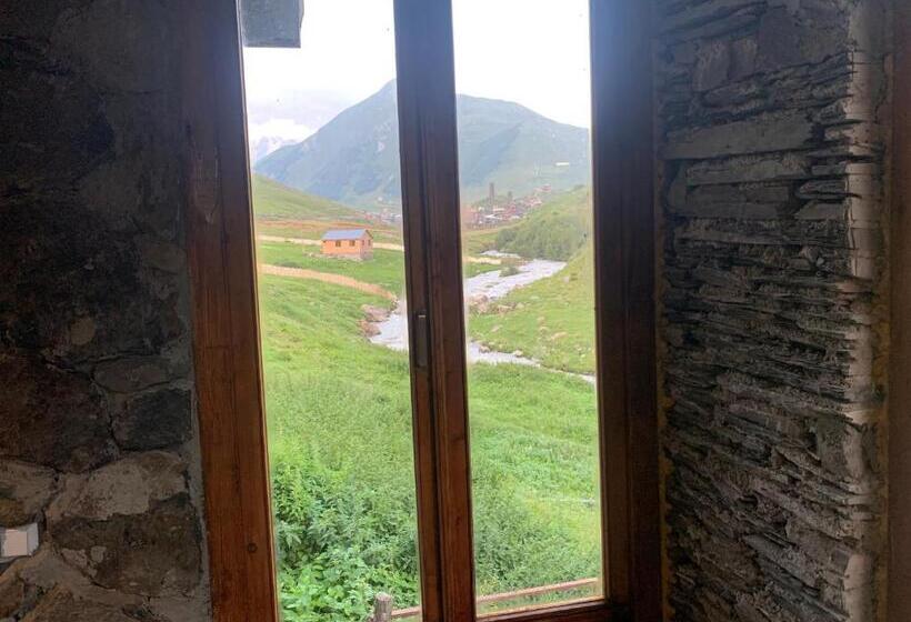 פנסיון Eno Grand