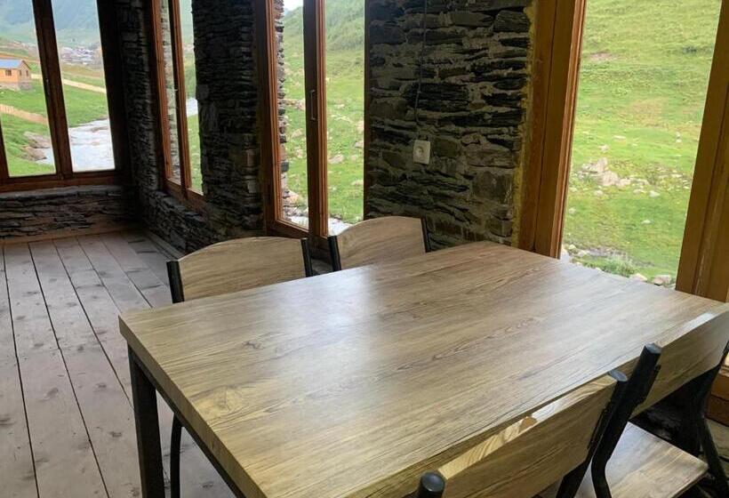 פנסיון Eno Grand