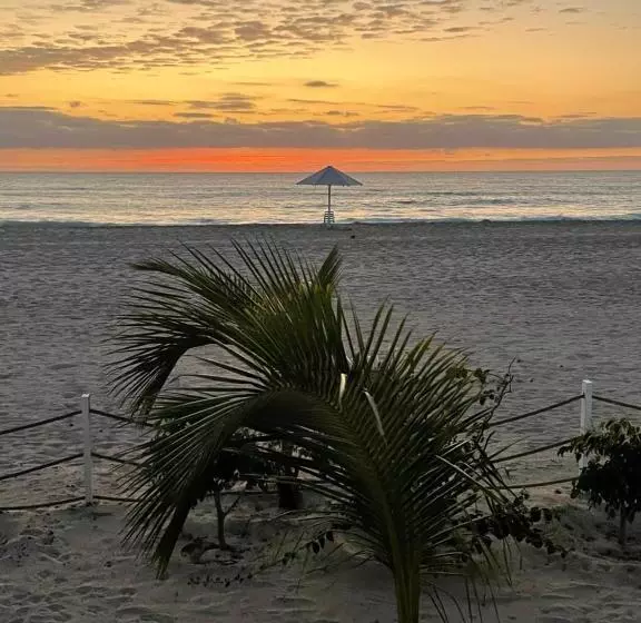 پانسیون Villa Alfredo Marchetti Nº13 A Suites On The Beach, Praia De Chaves, Boa Vista