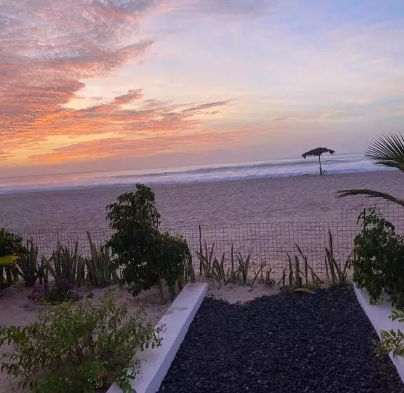 پانسیون Villa Alfredo Marchetti Nº13 A Suites On The Beach, Praia De Chaves, Boa Vista