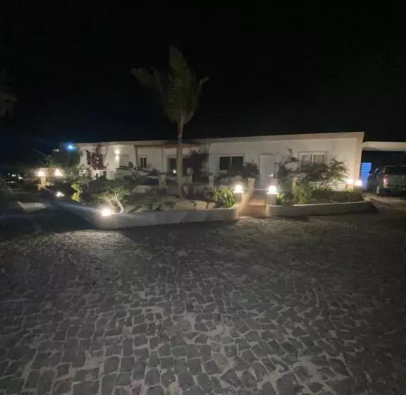 پانسیون Villa Alfredo Marchetti Nº13 A Suites On The Beach, Praia De Chaves, Boa Vista