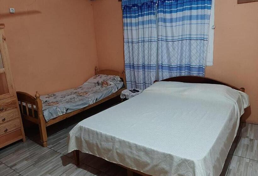 هاستل Posada Las Mercedes