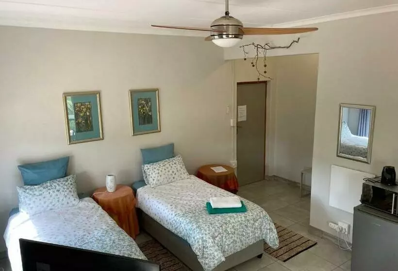 Aamiaismajoitus (B&B) Merwenstein   Guest House, Cottages, Studio Units