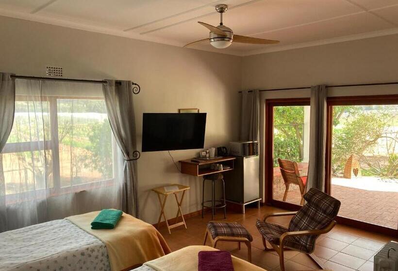 ベッドアンドブレックファースト Merwenstein   Guest House, Cottages, Studio Units