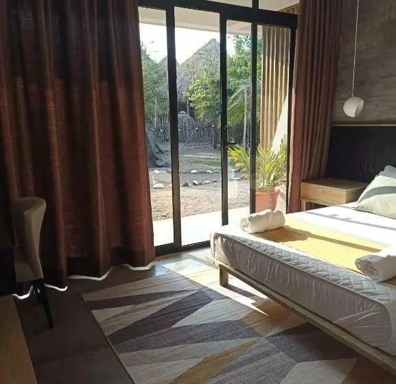 هتل Pacifico El Paredon