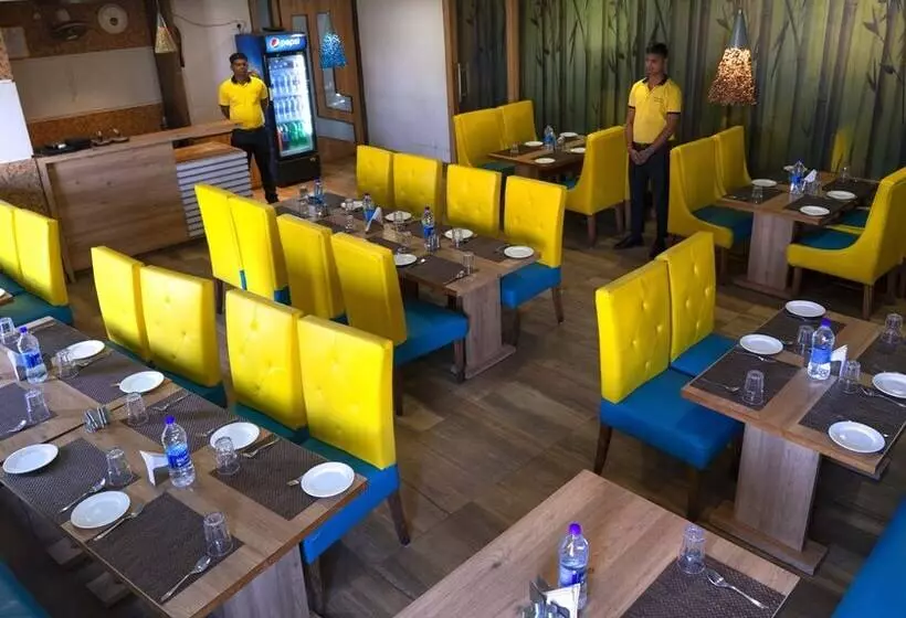 ホテル Shivaay Blue