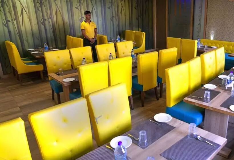 ホテル Shivaay Blue