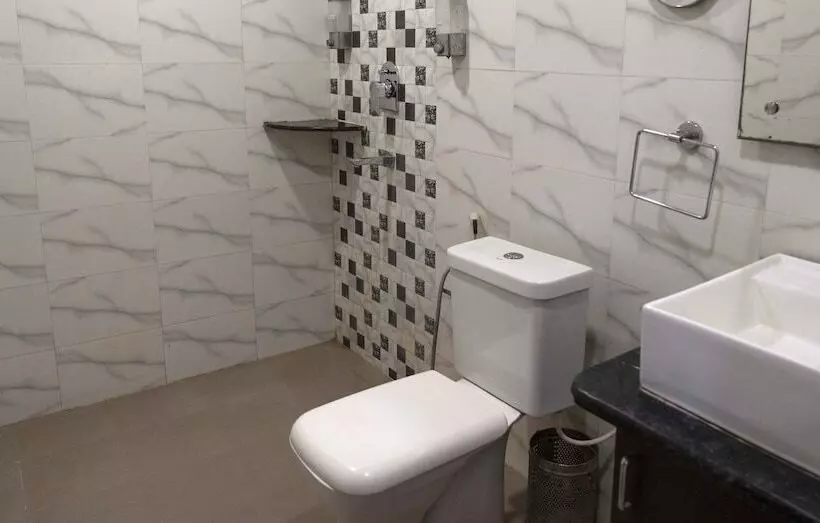 ホテル Shivaay Blue