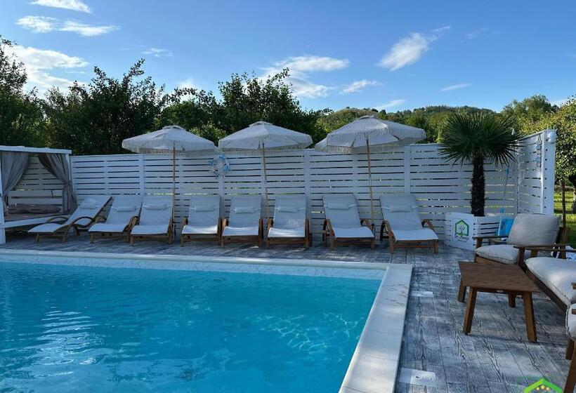 پانسیون La Căsuțe