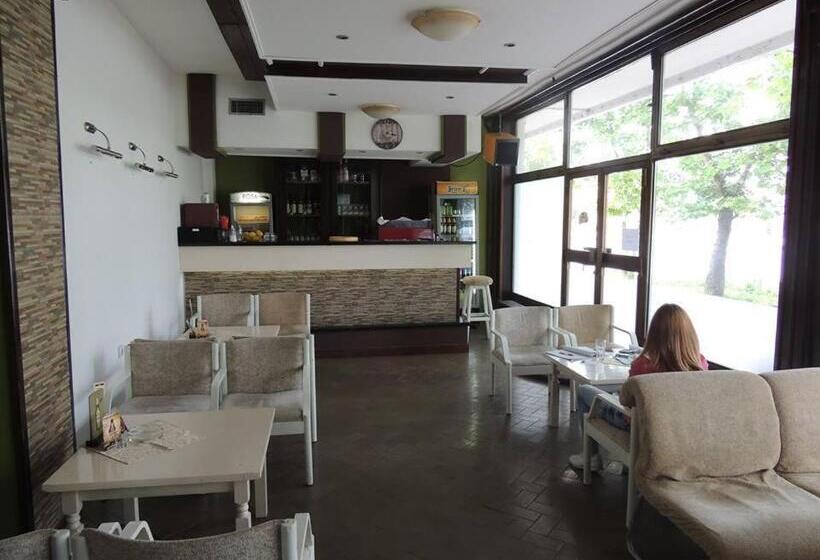 پانسیون Restoran Sa Prenoćištem žitište