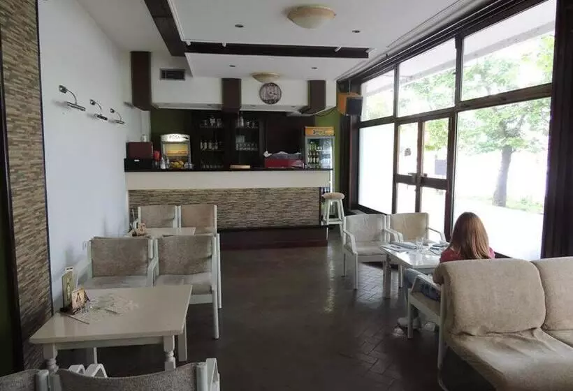 پانسیون Restoran Sa Prenoćištem žitište