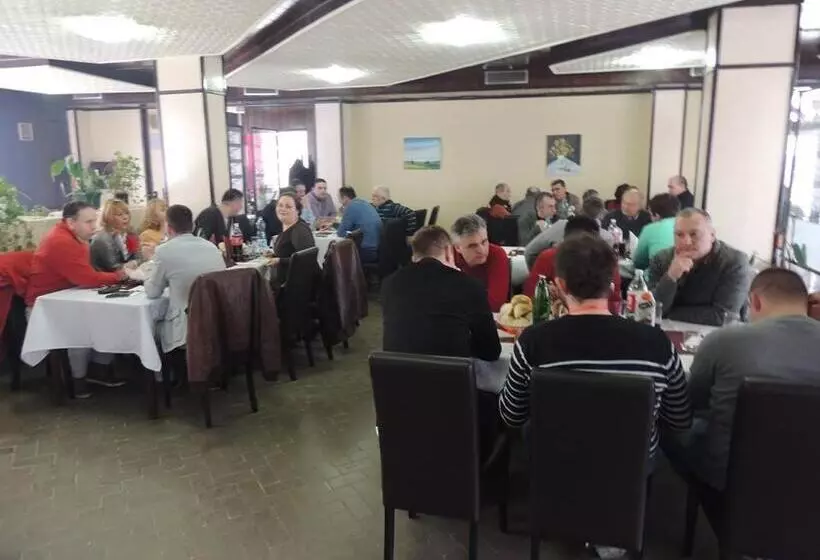 پانسیون Restoran Sa Prenoćištem žitište