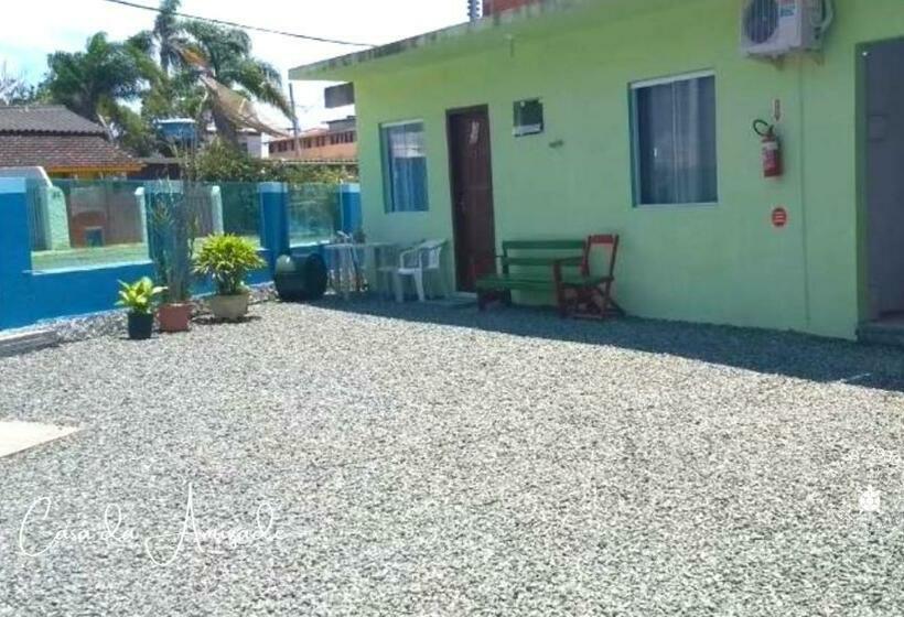 הוסטל Casa Da Amizade Pousada, 200 Mt Do Beto Carrero