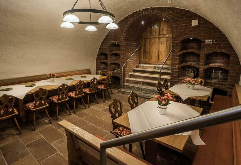 호스텔 Gasthaus Zur Krone