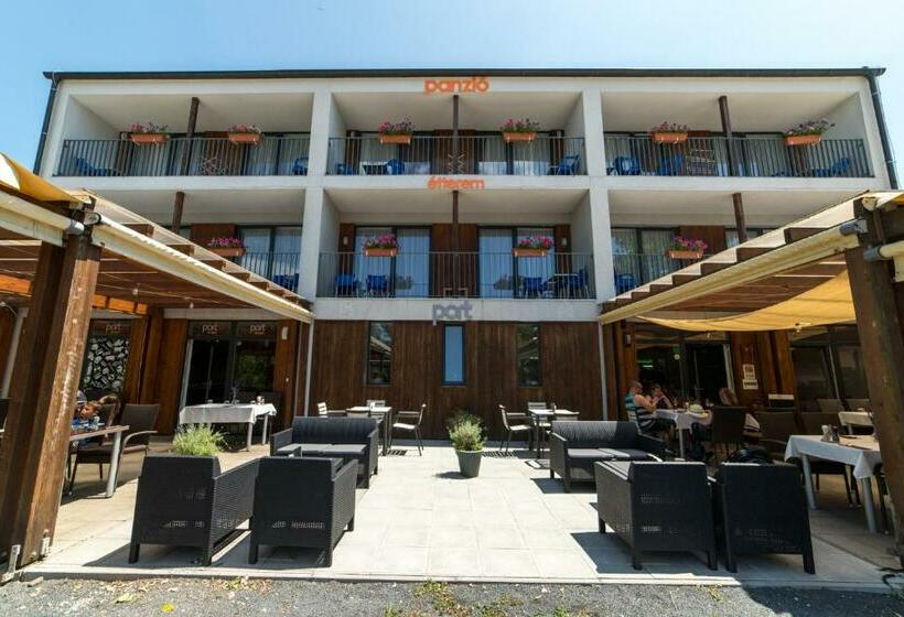 ベッドアンドブレックファースト Port étterem&panzió