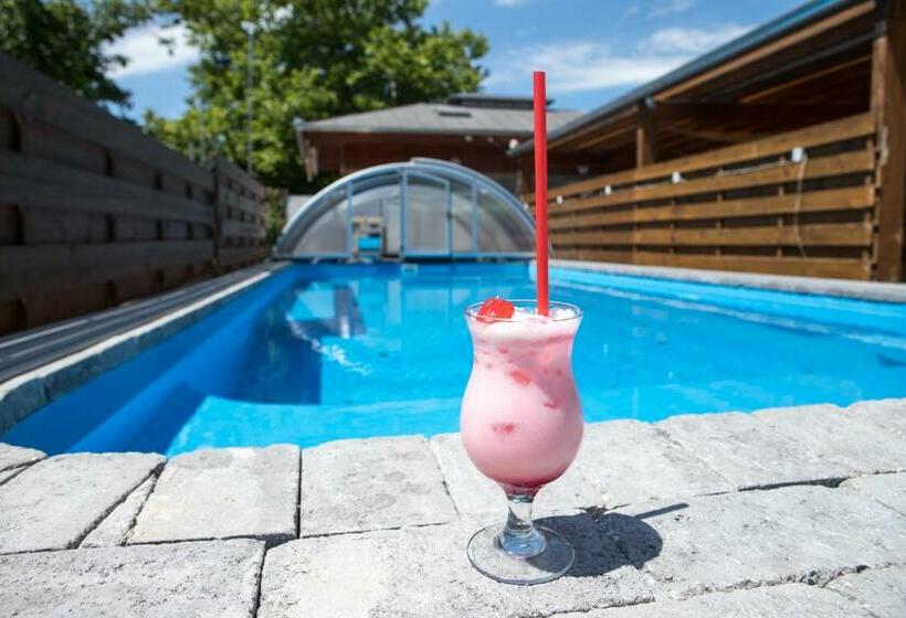 ベッドアンドブレックファースト Port étterem&panzió