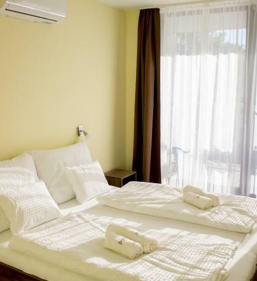 ベッドアンドブレックファースト Port étterem&panzió