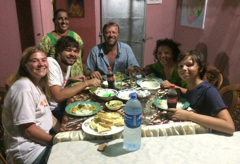 모텔 Kalkudah Budget