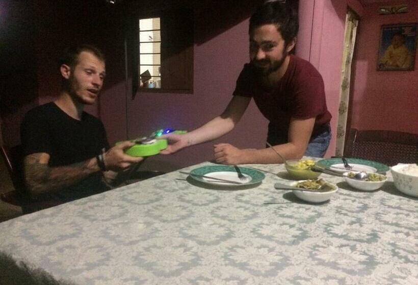 모텔 Kalkudah Budget