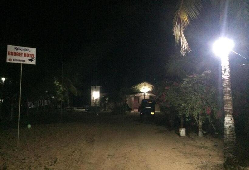 모텔 Kalkudah Budget