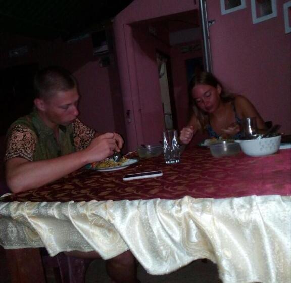 모텔 Kalkudah Budget