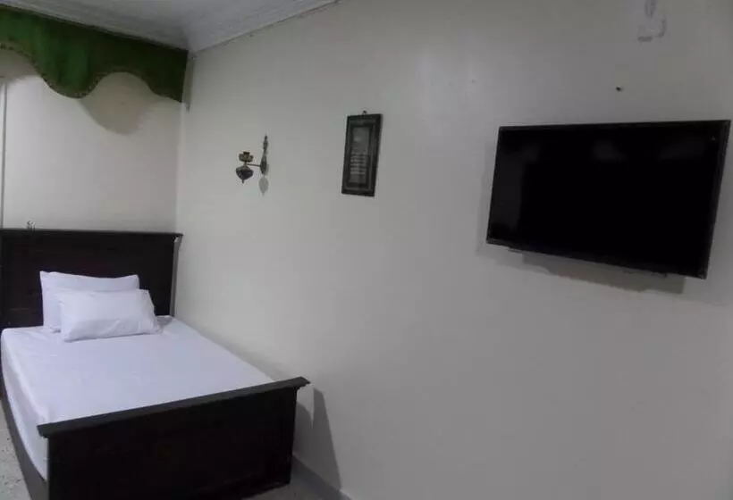 پانسیون Grand Museum Guest House