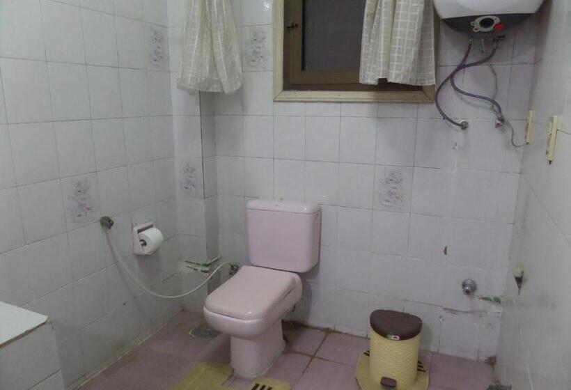 پانسیون Grand Museum Guest House