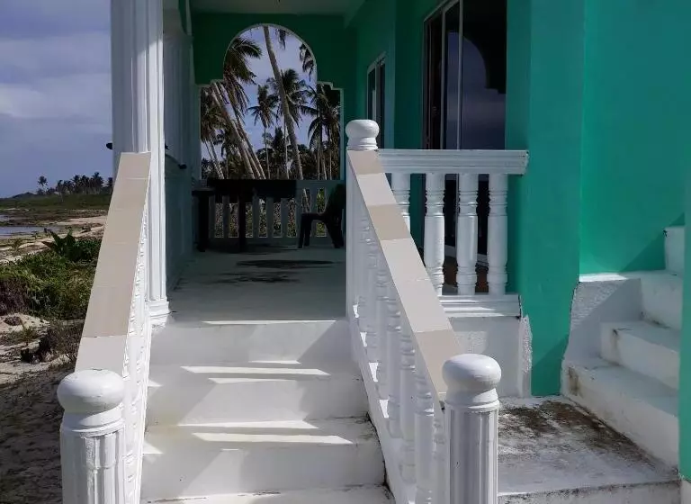 Whitesands Beach Resort