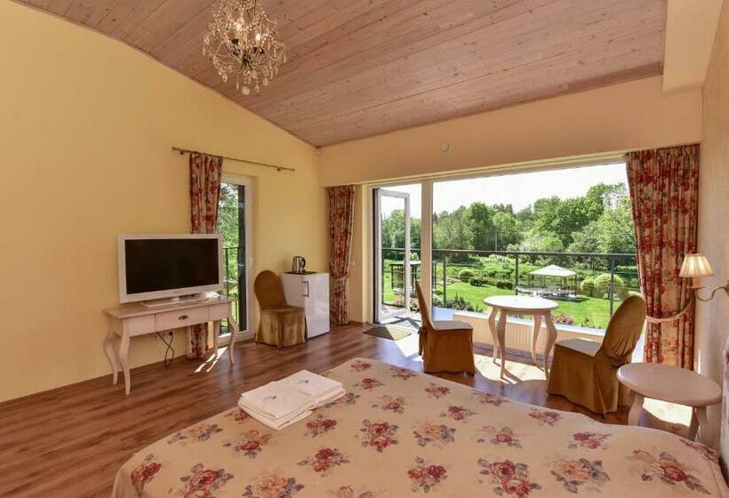 هاستل Pušų Takas