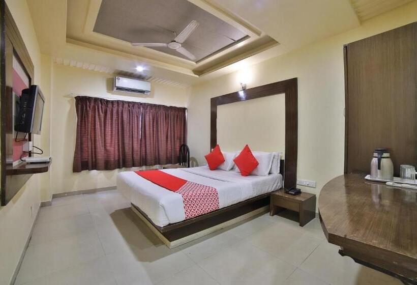 Fabhotel Kalash Residency