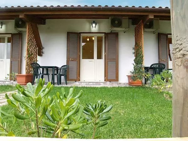 هتل Agriturismo Le Frasche