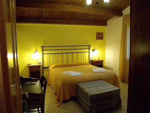هتل Agriturismo Le Frasche