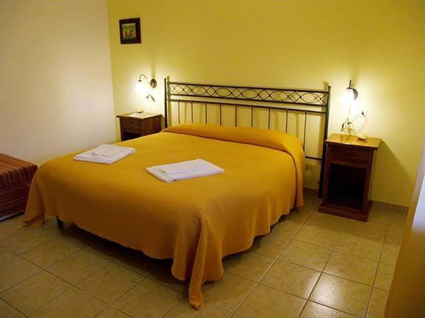 هتل Agriturismo Le Frasche