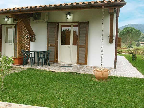 هتل Agriturismo Le Frasche