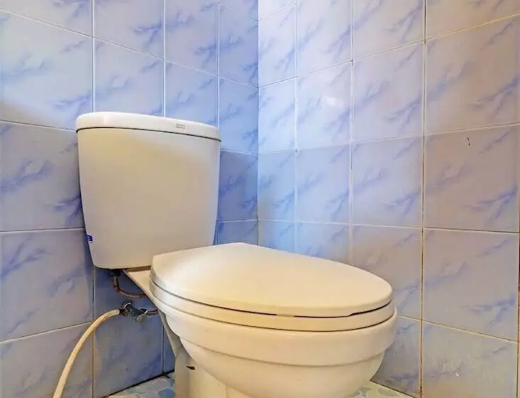 ホテル Oyo 92175 Surya Madu Guest House