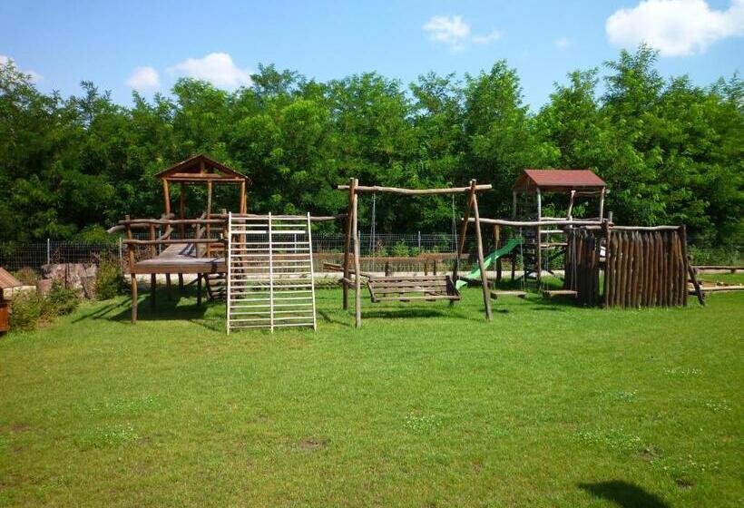 Пансион Farkasverem Vendégház