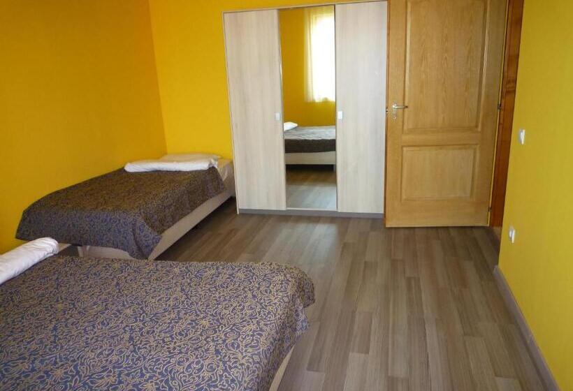 Пансион Farkasverem Vendégház