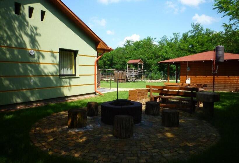 Пансион Farkasverem Vendégház